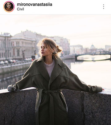 őszi fotó ötletek Instagram - egy lány egy hídon egy kabátban